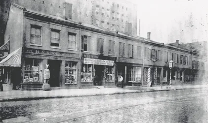 Südwestecke von Morgan (Delmar) und Fourth Streets